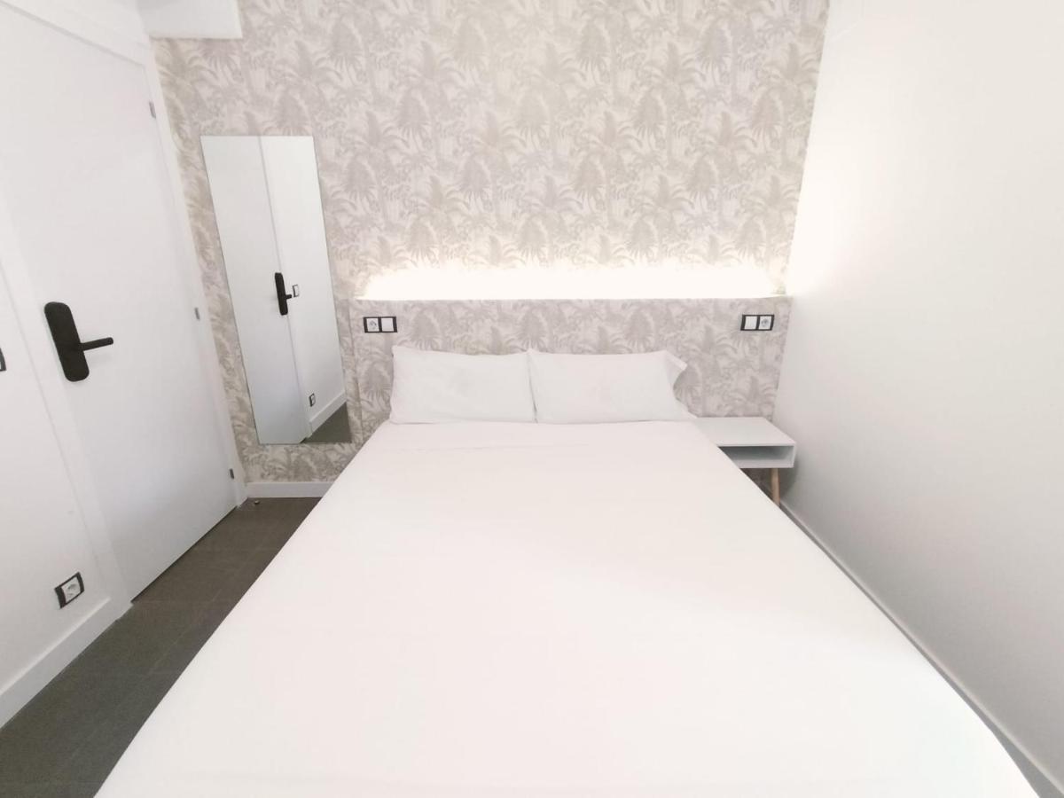 Hostal Gonzala By Gaiarooms Salamanca Exterior photo